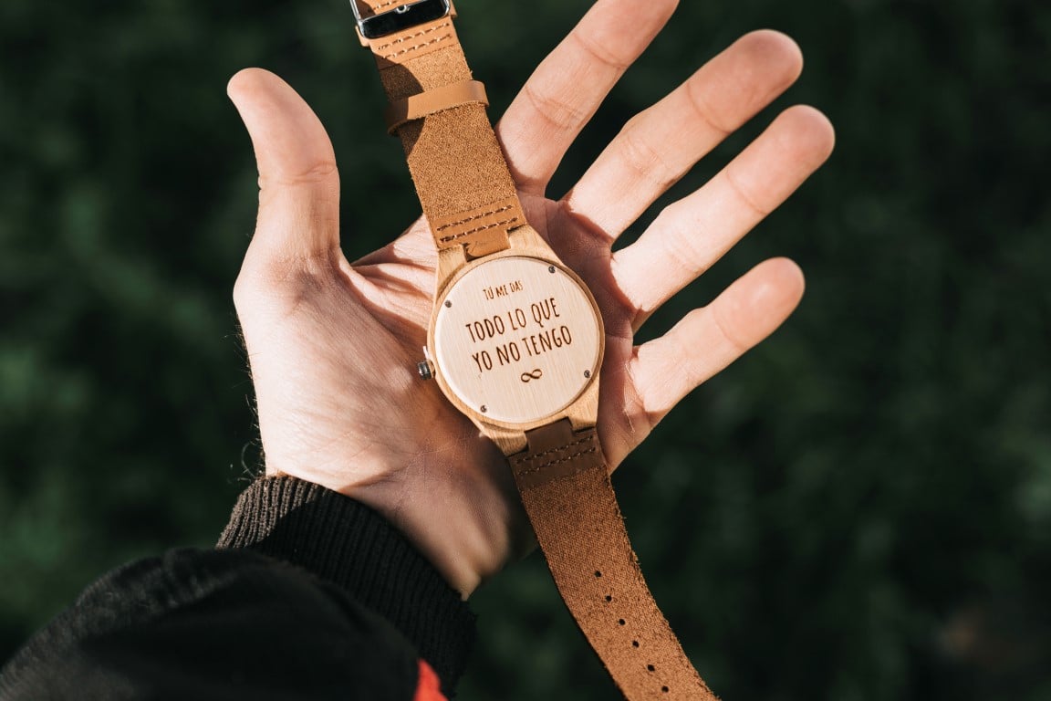 Frases para celebrar tu aniversario - Woodenson Perú Frases para celebrar tu aniversario - Woodenson Perú