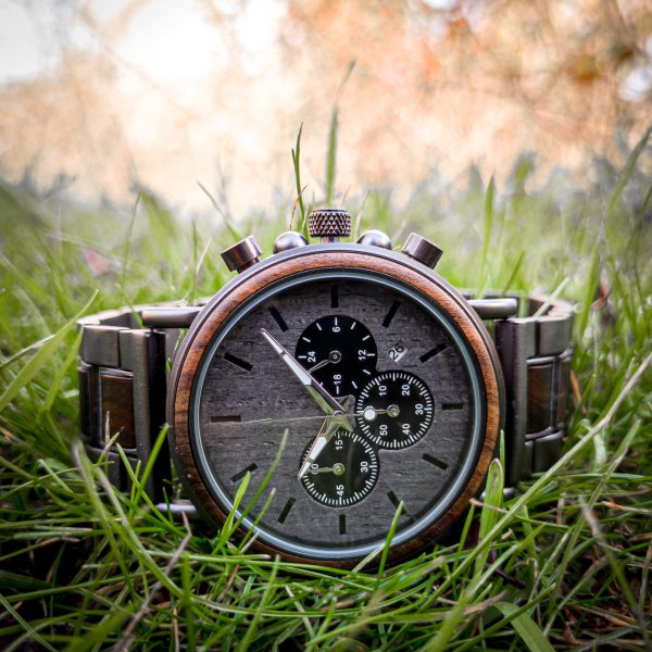 Reloj de madera y metal con cronógrafo modelo Ferrae